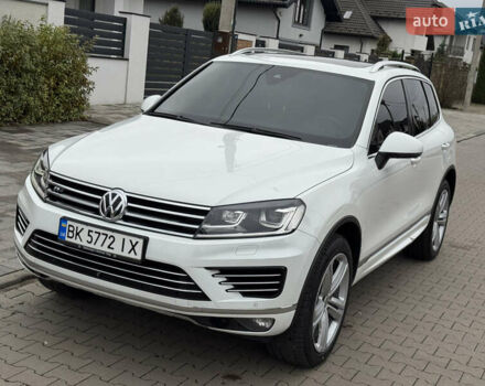 Белый Фольксваген Туарег, объемом двигателя 2.97 л и пробегом 418 тыс. км за 22900 $, фото 8 на Automoto.ua
