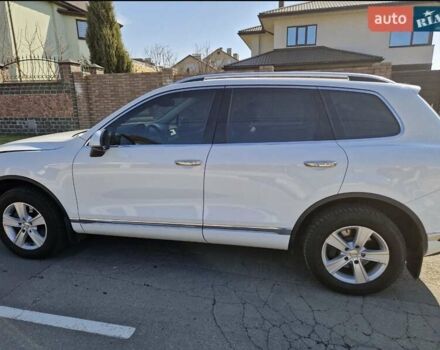 Фольксваген Туарег 2016 в Киеве на Automoto.ua Белый Фольксваген Туарег, объемом двигателя 3 л и пробегом 180 тыс. км за 22500 $, фото 8 на Automoto.ua