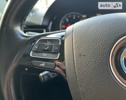 Білий Фольксваген Туарег, об'ємом двигуна 2.97 л та пробігом 300 тис. км за 21900 $, фото 36 на Automoto.ua