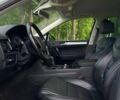 Білий Фольксваген Туарег, об'ємом двигуна 3 л та пробігом 222 тис. км за 24999 $, фото 6 на Automoto.ua