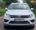 Белый Фольксваген Туарег, объемом двигателя 2.97 л и пробегом 237 тыс. км за 31000 $, фото 2 на Automoto.ua