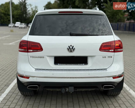 Білий Фольксваген Туарег, об'ємом двигуна 3 л та пробігом 135 тис. км за 32900 $, фото 5 на Automoto.ua