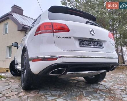 Белый Фольксваген Туарег, объемом двигателя 3 л и пробегом 183 тыс. км за 28700 $, фото 8 на Automoto.ua