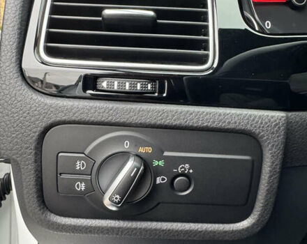 Белый Фольксваген Туарег, объемом двигателя 2.97 л и пробегом 418 тыс. км за 22900 $, фото 24 на Automoto.ua