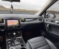 Белый Фольксваген Туарег, объемом двигателя 3 л и пробегом 238 тыс. км за 22500 $, фото 14 на Automoto.ua