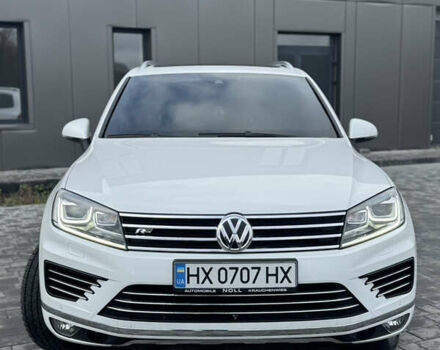 Білий Фольксваген Туарег, об'ємом двигуна 3 л та пробігом 131 тис. км за 34800 $, фото 1 на Automoto.ua