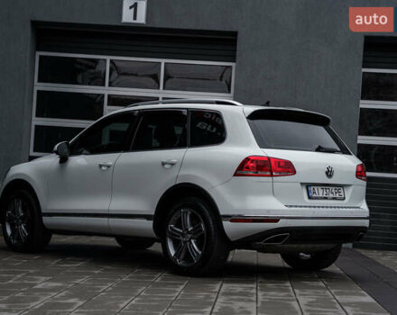 Белый Фольксваген Туарег, объемом двигателя 2.97 л и пробегом 120 тыс. км за 32000 $, фото 5 на Automoto.ua