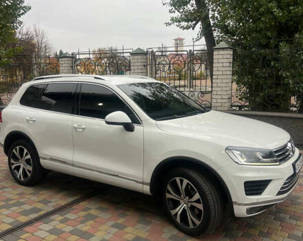 Белый Фольксваген Туарег, объемом двигателя 2.97 л и пробегом 188 тыс. км за 29200 $, фото 6 на Automoto.ua
