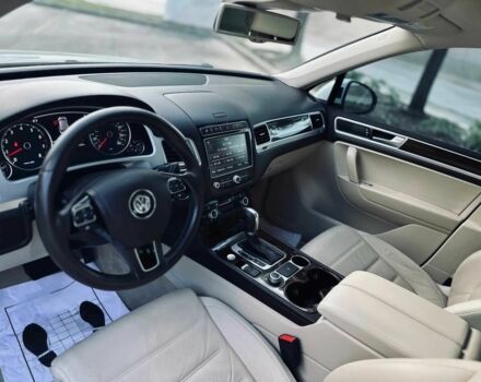 Белый Фольксваген Туарег, объемом двигателя 3.6 л и пробегом 79 тыс. км за 6100 $, фото 10 на Automoto.ua