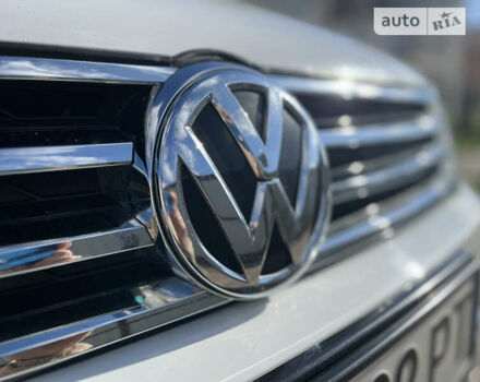 Білий Фольксваген Туарег, об'ємом двигуна 2.97 л та пробігом 300 тис. км за 21900 $, фото 17 на Automoto.ua