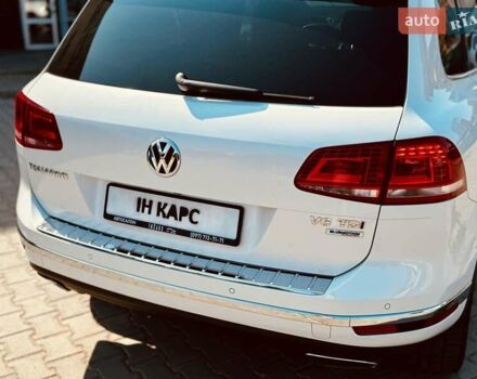 Белый Фольксваген Туарег, объемом двигателя 2.97 л и пробегом 172 тыс. км за 31500 $, фото 9 на Automoto.ua