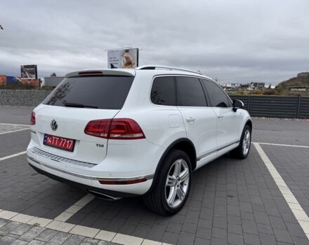 Белый Фольксваген Туарег, объемом двигателя 3 л и пробегом 238 тыс. км за 22500 $, фото 4 на Automoto.ua