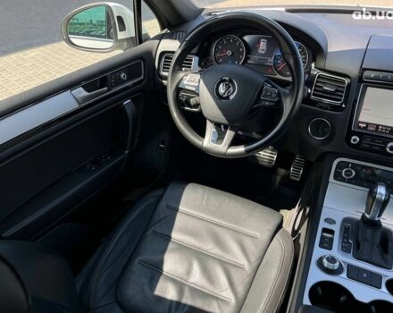 Белый Фольксваген Туарег, объемом двигателя 3.6 л и пробегом 98 тыс. км за 20980 $, фото 18 на Automoto.ua