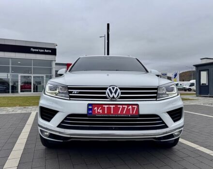 Белый Фольксваген Туарег, объемом двигателя 3 л и пробегом 238 тыс. км за 22500 $, фото 2 на Automoto.ua