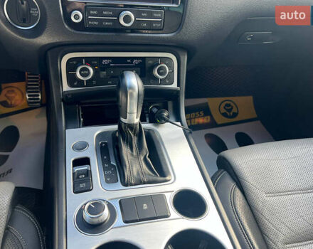 Белый Фольксваген Туарег, объемом двигателя 3.6 л и пробегом 157 тыс. км за 20500 $, фото 11 на Automoto.ua