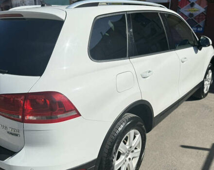 Білий Фольксваген Туарег, об'ємом двигуна 2.97 л та пробігом 265 тис. км за 25500 $, фото 4 на Automoto.ua