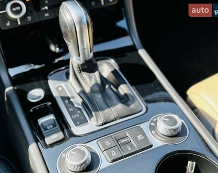 Белый Фольксваген Туарег, объемом двигателя 2.97 л и пробегом 172 тыс. км за 31500 $, фото 31 на Automoto.ua