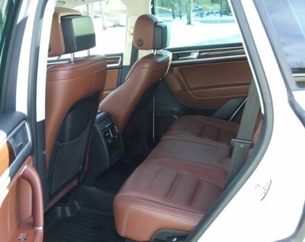 Белый Фольксваген Туарег, объемом двигателя 3.6 л и пробегом 80 тыс. км за 7900 $, фото 9 на Automoto.ua