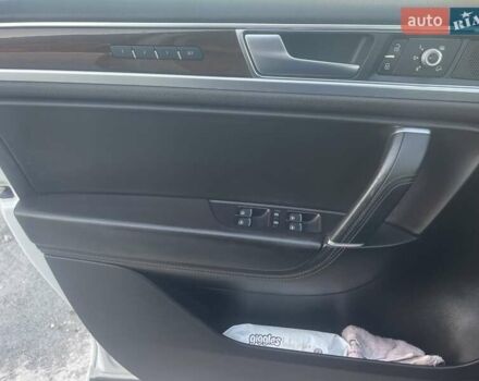 Фольксваген Туарег 2016 в Белой Церкве на Automoto.ua Белый Фольксваген Туарег, объемом двигателя 3 л и пробегом 264 тыс. км за 24500 $, фото 14 на Automoto.ua