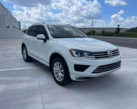 Белый Фольксваген Туарег, объемом двигателя 3.6 л и пробегом 71 тыс. км за 7500 $, фото 2 на Automoto.ua