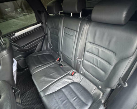 Білий Фольксваген Туарег, об'ємом двигуна 3 л та пробігом 131 тис. км за 34800 $, фото 20 на Automoto.ua