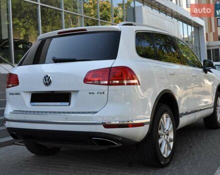 Белый Фольксваген Туарег, объемом двигателя 2.97 л и пробегом 263 тыс. км за 23000 $, фото 9 на Automoto.ua