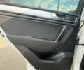 Фольксваген Туарег 2016 в Киеве на Automoto.ua Белый Фольксваген Туарег, объемом двигателя 3 л и пробегом 180 тыс. км за 22500 $, фото 31 на Automoto.ua