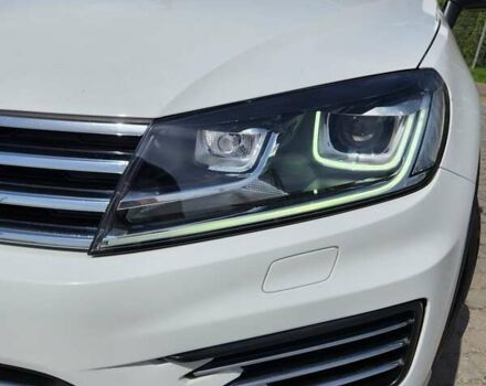 Белый Фольксваген Туарег, объемом двигателя 2.97 л и пробегом 269 тыс. км за 26900 $, фото 7 на Automoto.ua