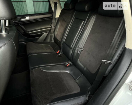 Білий Фольксваген Туарег, об'ємом двигуна 2.97 л та пробігом 300 тис. км за 21900 $, фото 50 на Automoto.ua