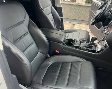 Белый Фольксваген Туарег, объемом двигателя 2.97 л и пробегом 188 тыс. км за 29200 $, фото 13 на Automoto.ua