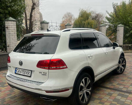 Белый Фольксваген Туарег, объемом двигателя 2.97 л и пробегом 188 тыс. км за 29200 $, фото 4 на Automoto.ua