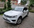 Белый Фольксваген Туарег, объемом двигателя 3 л и пробегом 105 тыс. км за 31288 $, фото 3 на Automoto.ua