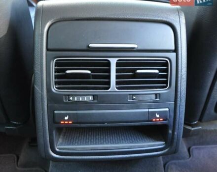 Белый Фольксваген Туарег, объемом двигателя 2.97 л и пробегом 263 тыс. км за 23000 $, фото 21 на Automoto.ua