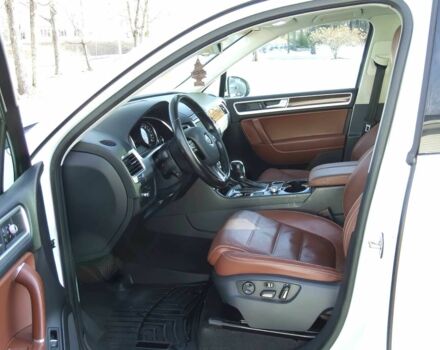 Белый Фольксваген Туарег, объемом двигателя 3.6 л и пробегом 80 тыс. км за 7900 $, фото 8 на Automoto.ua