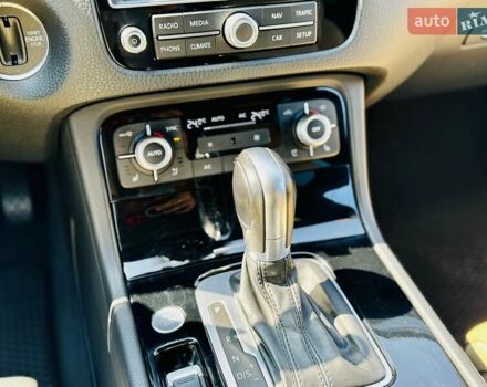 Белый Фольксваген Туарег, объемом двигателя 2.97 л и пробегом 172 тыс. км за 31500 $, фото 30 на Automoto.ua