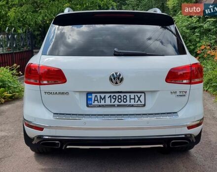 Белый Фольксваген Туарег, объемом двигателя 2.97 л и пробегом 237 тыс. км за 31000 $, фото 5 на Automoto.ua
