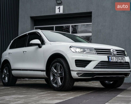 Белый Фольксваген Туарег, объемом двигателя 2.97 л и пробегом 120 тыс. км за 32000 $, фото 3 на Automoto.ua