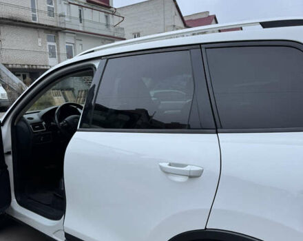 Білий Фольксваген Туарег, об'ємом двигуна 2.97 л та пробігом 270 тис. км за 23500 $, фото 5 на Automoto.ua