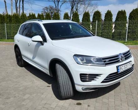 Белый Фольксваген Туарег, объемом двигателя 2.97 л и пробегом 269 тыс. км за 26900 $, фото 2 на Automoto.ua