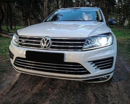 Белый Фольксваген Туарег, объемом двигателя 0 л и пробегом 150 тыс. км за 14300 $, фото 1 на Automoto.ua