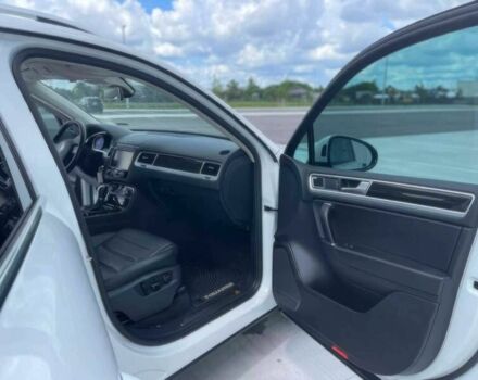 Белый Фольксваген Туарег, объемом двигателя 3.6 л и пробегом 71 тыс. км за 7500 $, фото 8 на Automoto.ua