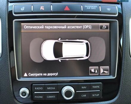 Белый Фольксваген Туарег, объемом двигателя 2.97 л и пробегом 263 тыс. км за 23000 $, фото 37 на Automoto.ua