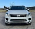 Белый Фольксваген Туарег, объемом двигателя 0 л и пробегом 31 тыс. км за 16000 $, фото 2 на Automoto.ua