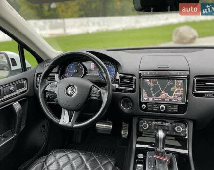 Фольксваген Туарег 2016 в Луцке на Automoto.ua Белый Фольксваген Туарег, объемом двигателя 2.97 л и пробегом 146 тыс. км за 33800 $, фото 52 на Automoto.ua