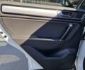 Фольксваген Туарег 2016 в Киеве на Automoto.ua Белый Фольксваген Туарег, объемом двигателя 3 л и пробегом 180 тыс. км за 22500 $, фото 3 на Automoto.ua
