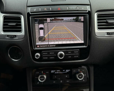 Білий Фольксваген Туарег, об'ємом двигуна 3 л та пробігом 135 тис. км за 32900 $, фото 48 на Automoto.ua