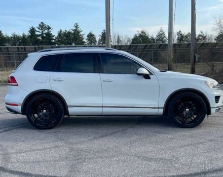 Белый Фольксваген Туарег, объемом двигателя 0 л и пробегом 31 тыс. км за 16000 $, фото 3 на Automoto.ua