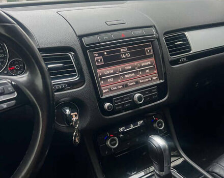 Белый Фольксваген Туарег, объемом двигателя 2.97 л и пробегом 188 тыс. км за 29200 $, фото 17 на Automoto.ua