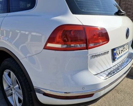 Фольксваген Туарег 2016 в Киеве на Automoto.ua Белый Фольксваген Туарег, объемом двигателя 3 л и пробегом 180 тыс. км за 22500 $, фото 9 на Automoto.ua