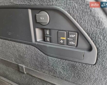 Белый Фольксваген Туарег, объемом двигателя 2.97 л и пробегом 237 тыс. км за 31000 $, фото 16 на Automoto.ua